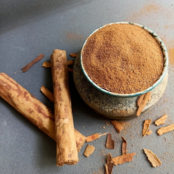 What Makes Cinnamon Bark Extract A Top Choice for Natural Perfumes?